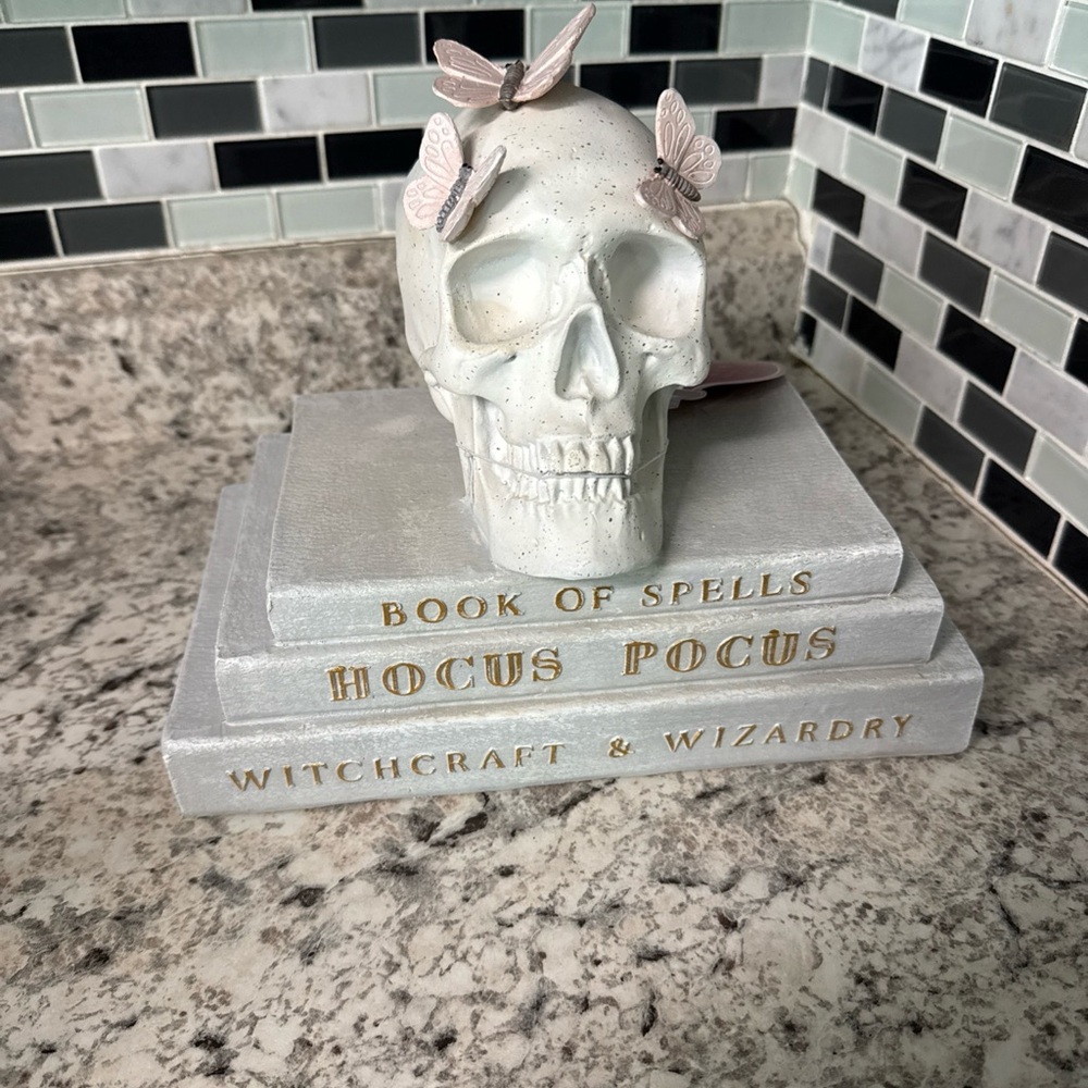 NEW Eerie Charm Hocus Pocus Halloween Speckled Skull On Spell Books Butterflies